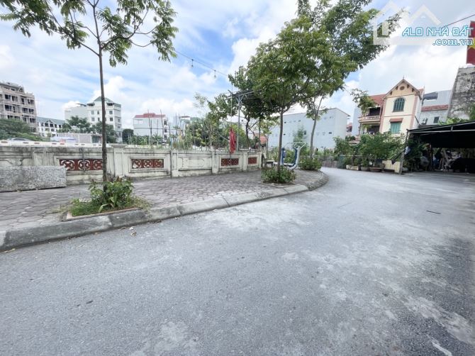 Nhà Lai Xá _3 tầng dân xây kiên cố_lo góc(Ngã ba đường)_ô tô đỗ cửa_💰Chỉ 4,x tỷ - 1