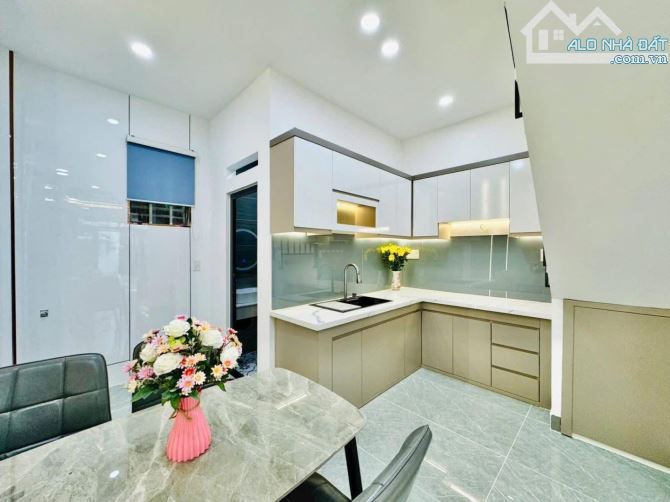 Lên sóng căn nhà 46.2m2 ngay Lê Quang Định, Gò Vấp. Giá: 2 Tỷ 620. SHR, hẻm 1/ thông - 1