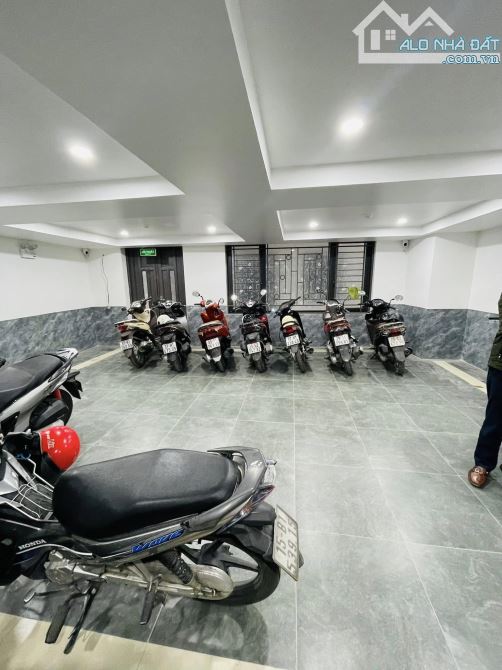 Mặt phố Chùa Quỳnh, Hai Bà Trưng, 8T thang máy dòng tiền 120tr/th, sổ đẹp, 110m2 mt gần 7m - 1