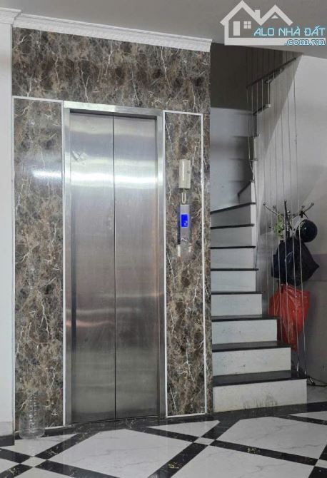 Bán nhà Đội Cấn,  8 Tỷ 6, 33m, 7 tầng thang máy, mặt tiền 6m - 1