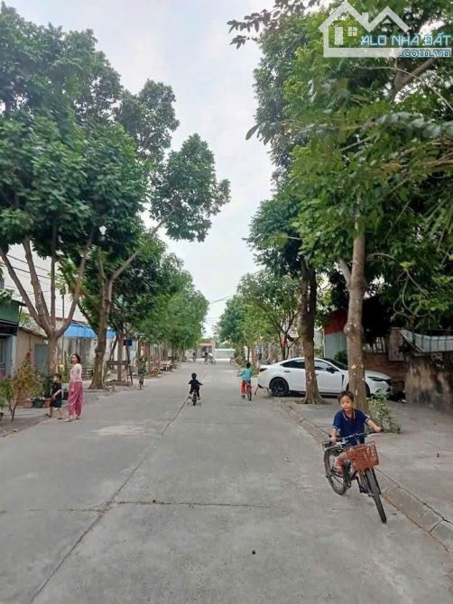 Bán đất khu tập thể V30 xã Sóc Sơn, Hà Nội lô góc 85m Full thổ ô tô tránh nhỉnh 2 tỷ - 1