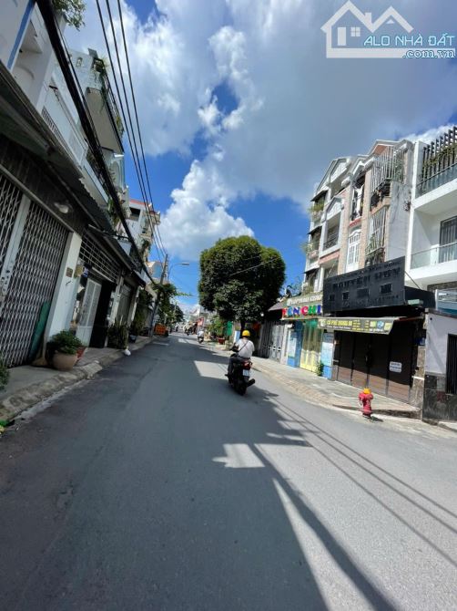 Bán Căn Nhà Cấp 4 Mặt Tiền Hẻm Thông Đường Nguyễn Văn Khối P9-DT(5,3mx24,5m)-Giá 10ty TL - 1