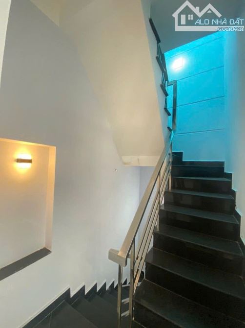 Cho thuê nhà Trung Tâm Quận 1, Trần Quang Khải, Ngang khủng 6M Chỉ 13tr - 1