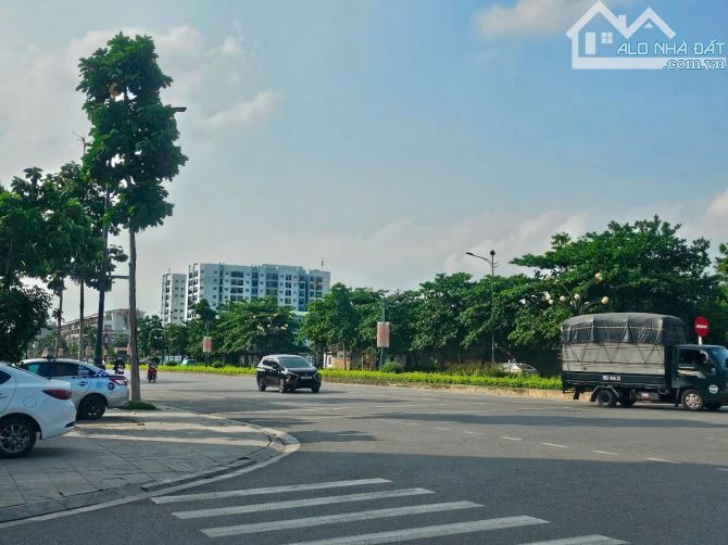 Bán lô khả lễ 2 mặt Nguyễn Quyền dt 100m mt 5m hướng ĐN giá 15.8 tỷ - 1