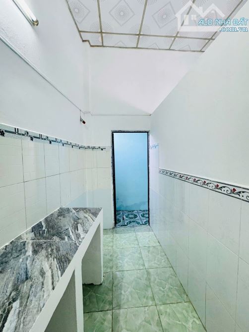 Bán nhà Cấp 4 DT 77m2 giá 1ty395 đường oto cách chợ kế mỹ,QL50 tầm 100m - 1