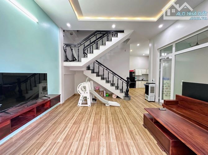 NHÀ MẶT TIỀN  - CẠNH KQH ĐẠI HỌC HUẾ - 3,1xx tỷ/120m2 - Khu vực không thấp lụt - 1