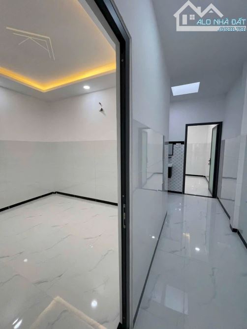 Bán gấp căn nhà Trung Chánh Hóc môn , gần 100m2 giá 1 tỷ 1 , sổ hồng riêng công chứng ngay - 1