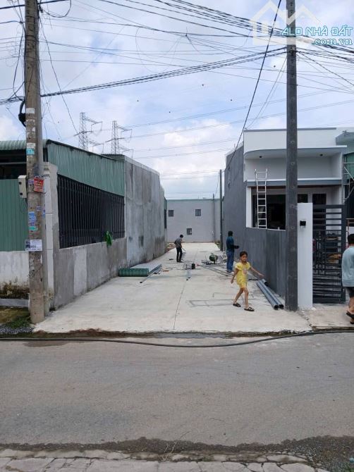 NHÀ VĂN PHƯƠNG CB XÂY, GẦN MẦM NON HOA MAI - 1