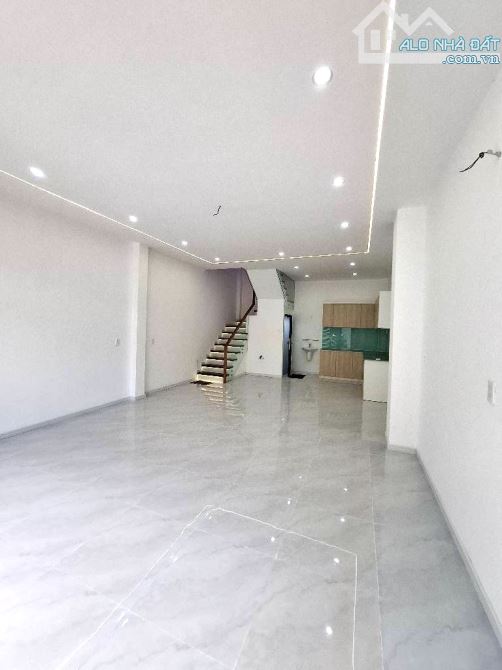 NHÀ 4 TẦNG - NGANG LỚN 5 - DT 60M - GẦN AEON TÂN PHÚ - ĐƯỜNG XE HƠI THÔNG - SỔ VUÔNG VỨC - - 1