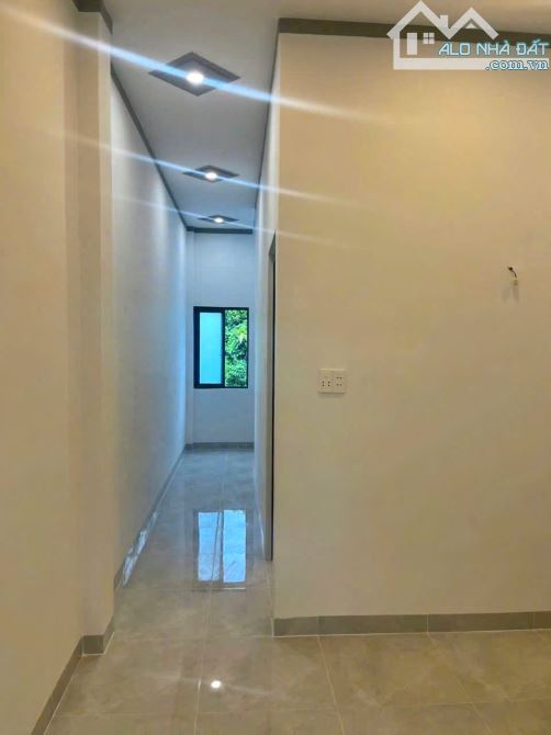 CẦN BÁN GẤP CĂN NHÀ 1 TRỆT 1 LẦU - CUỐI ĐƯỜNG ĐỒNG KHỞI - 1