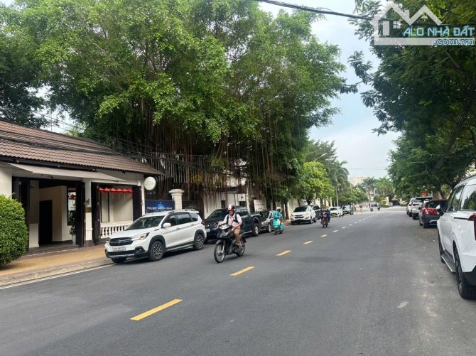 Siêu vị trí! Góc 2 mặt tiền 197 Nguyễn Văn Hưởng 522m2 - ngang 17m /giá 210tỷ Tl - 1