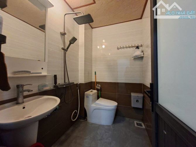 Bán nhà mặt đường Cổ Nhuế. Kinh doanh sầm uất. Vỉa hè, oto tránh. QH Ổn định - 1