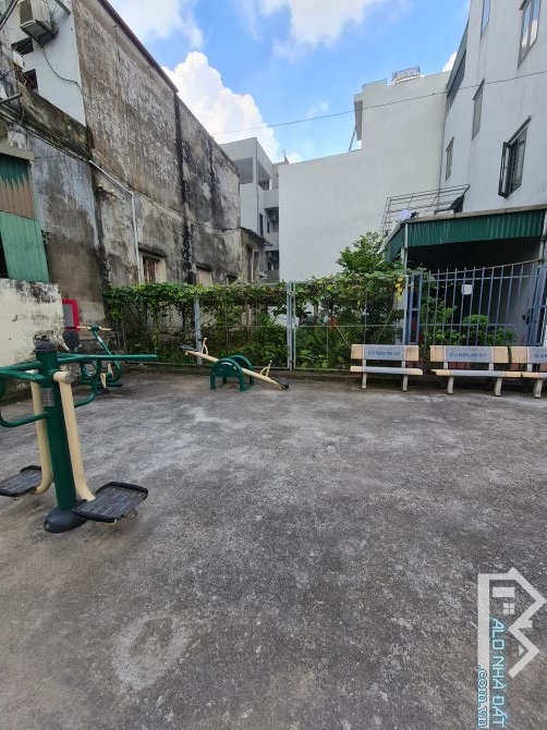 Bán đất Ngọc Thụy,100m giá chưa đến 180tr/m,ô tô đỗ cửa,mặt tiền rộng,phù hợp xây ccmn - 1