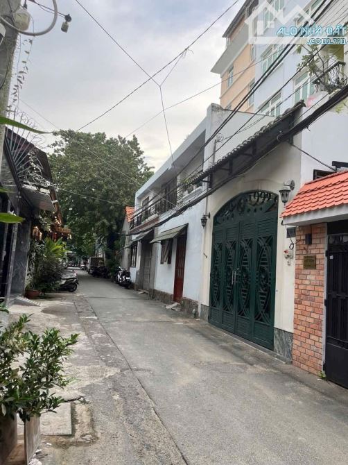 Khuôn đất lớn (200m2) - hiếm - đẹp tại Phùng Văn Cung, Phú Nhuận, giá chỉ 120 triệu/m2. - 1