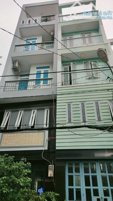 GIẢM 200 TRIỆU, GẤP BÁN -CHDV NGAY CHỢ BÀ CHIỂU- VỪA Ở VỪA CHO THUÊ 20TR/THÁNG - 1