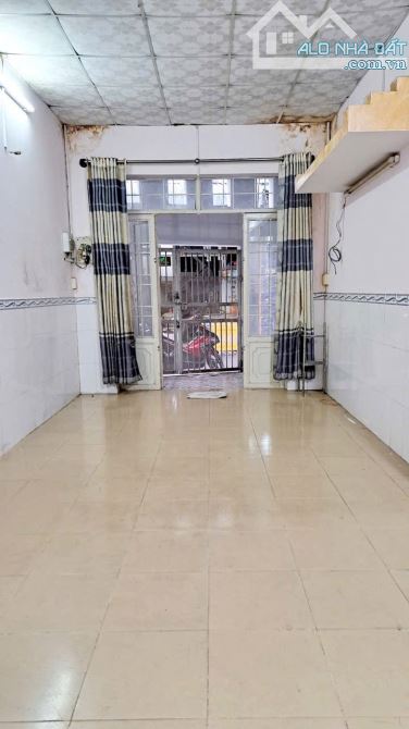 MỘT CĂN DUY NHẤT 2 TẦNG DT 4,3x11 ,5 TRUNG MỸ TÂY Q 12 XE HƠI NGỦ TRONG NHÀ GIÁ 3,1 T - 1