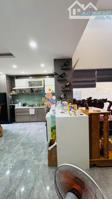 🏡 BIỆT PHỦ NGANG 8M – 4 TẦNG + THANG MÁY – GẦN AEON MALL – GIÁ CHỈ 16 TỶ -NTK-25.9.623 - 1