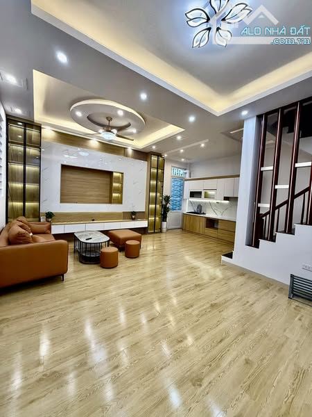Bán nhà Triều Khúc Thanh Trì 34m2, 4 tầng, 3pn , 5m ra ô tô tránh 7.68 tỷ - 1