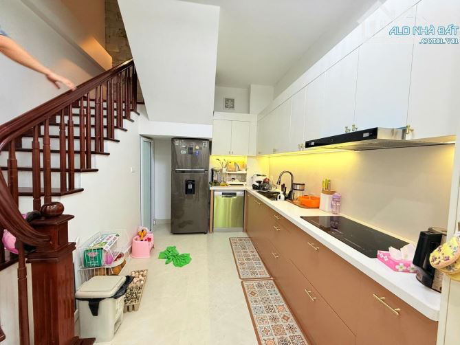 BÁN NHÀ PL HÀM NGHI: 40M2 6T Ô TÔ ĐỖ CỔNG, GẦN PHỐ, DÂN XÂY, TẶNG NT! - 1