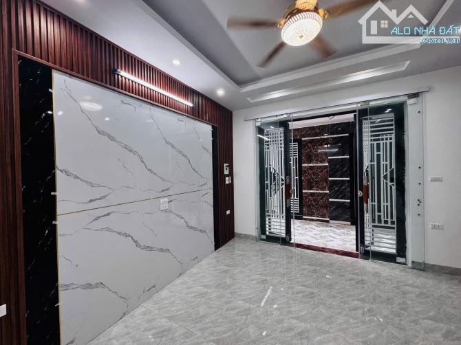7 TRIỆU 🏡 CHO THUÊ NHÀ NGUYÊN CĂN PHỐ THANH AM – THƯỢNG THANH ✨ Ô TÔ ĐỖ GẦN – 3PN - 1