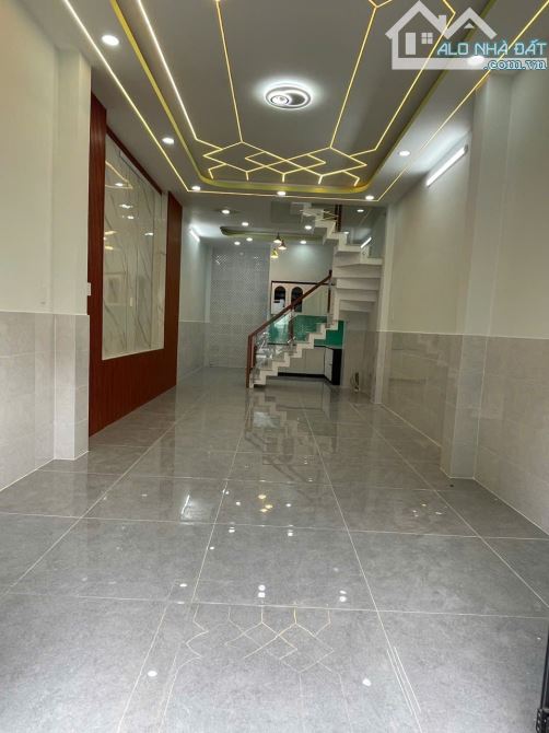 gấp gấp gấp  Hẻm 6m thông chợ gò xoài  - 50M2 (4X12.5), 3 tầng đẹp mới chỉ nhỉnh 5 tỷ - 1