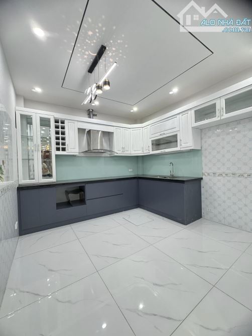 BÁN NHÀ PHÂN LÔ - DÂN XÂY MỸ ĐÌNH - 40M2 5 TẦNG - NGÕ THÔNG - VÀI BƯỚC Ô TÔ - 1
