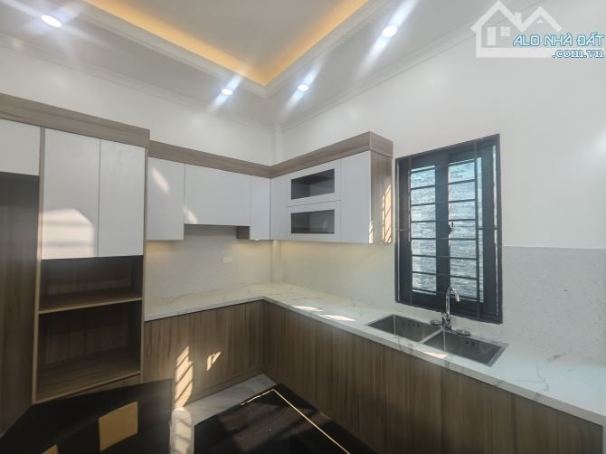 Bán nhà mới, xây độc lập 52m2 x 4 tầng tại Đông Mỹ, Nam Phù, giá 4,7 tỷ - 1