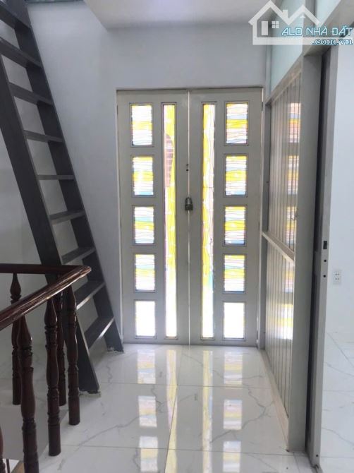 Nhà 3 tầng thoáng mát - gần mặt tiền Vạn Kiếp - 4.7 tỷ. - 1
