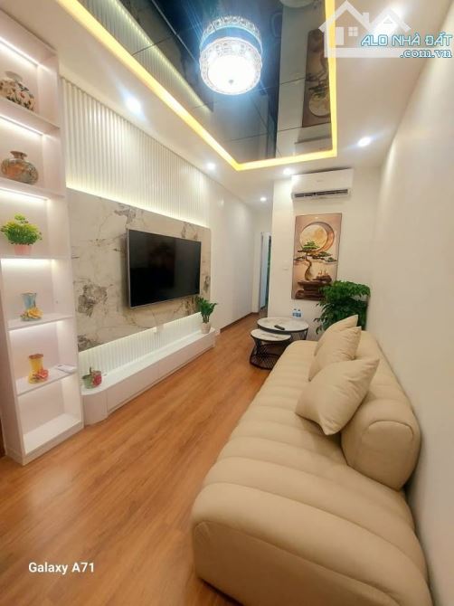CẦN BÁN căn hộ tập thể mặt phố Thi Sách 70m2, 2pn, 1vs, đủ đồ đẹp như hình - 1
