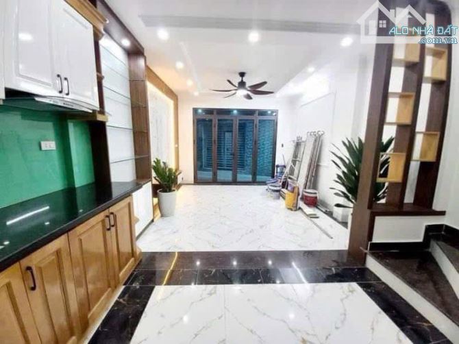 Mặt ngõ ô tô đỗ cửa Thái Hà, 20m ra MP, thông tứ tung, KD đỉnh, sẵn dòng tiền, 12,3 tỷ - 1