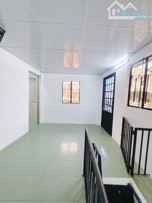 Nhà mới 3 tầng, hẻm 5m khu Hoàng Diệu, nhỉnh 3 tỉ. - 1