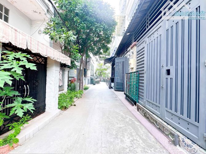 Bán Nhà 1886 – Sổ Hồng Riêng, Hẻm 3.5m, Cách Xe Hơi 50m – Giá 4 Tỷ 950 - 1