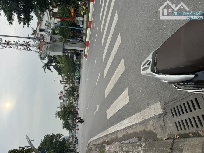HIẾM - NHÀ LÔ GÓC DÂN XÂY - TRUNG TÂM THANH TRÌ - 1