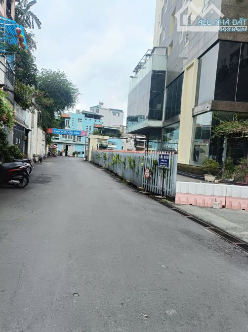 Bán nhà ngay CC Auchan Phạm Văn Đồng, P3, Gò Vấp. DT 4,1x21m, NH 7.1m, 2tấm, HXH 5m, ĐCT 4 - 1