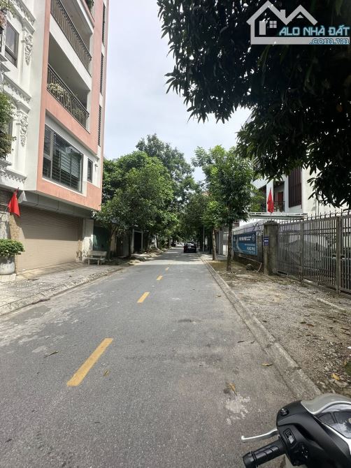 Nhà mặt phố Nguyễn Văn Hưởng, LB 60X4T, dân xây, MT 5m, vỉa hè, ô tô tránh, KD 16.5 tỷ. - 1