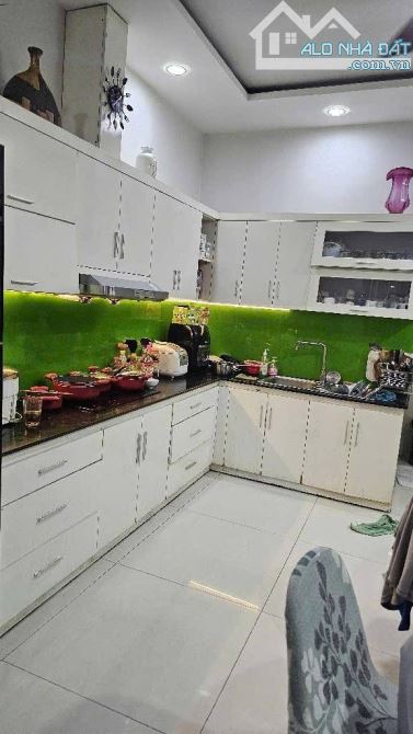 SIÊU PHẨM TÂN BÌNH - 4 TẦNG - ĐƯỜNG 6M 1 TRỤC - KHU VIP CAO TẦNG - SỔ VUÔNG A4 - HOÀN CÔNG - 1