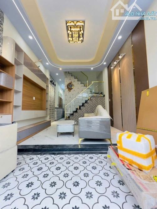 NHÀ TRỆT LẦU HẺM 137 HOÀNG QUỐC VIỆT CÁCH CHỢ AN BÌNH 300m- P.AN BÌNH, TP.CẦN THƠ. - 1