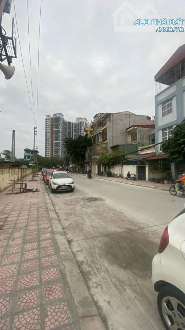 HOÀNG QUỐC VIỆT CẦU GIẤY 50m 5 TẦNG MT 4m 20.5 TỶ MẶT PHỐ VỈA HÈ Ô TÔ KINH DOANH - 1