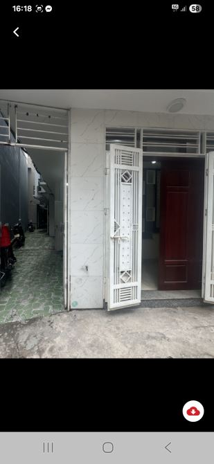 Chủ nhà cần bán căn nhà 30m2  gần chợ bán buôn thôn bắc lãm. Nhà xây 5 tầng mặt tiền 3m - 1