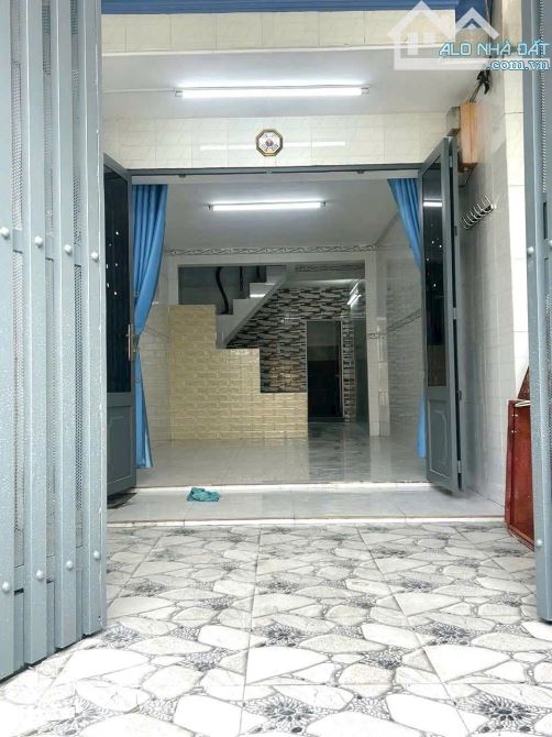 Bán nhà đẹp rẻ đường Thới Tam Thôn 13 xã Đông Thạnh đúc một trệt, một lầu - 1