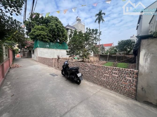 ĐẤT ĐẸP DƯƠNG QUANG_GIA LÂM :ÔTÔ 7 CHỖ VÀO ĐẤT_ THÔNG SỐ VÀNG_ĐƯỜNG THÔNG_DT 120M_GIÁ 6tỷ7 - 1