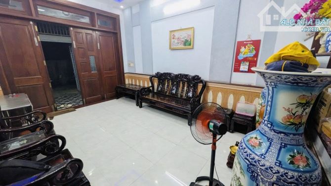 BÁN NHÀ NGUYỄN VĂN QUÁ Q12 - 4 TẦNG 115M2 ( 5M X 23M) - ĐƯỜNG 5M - 8.47 TỶ. - 1