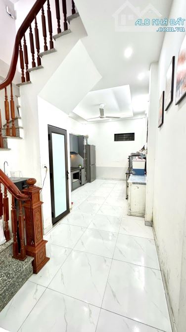 Bán Gấp nhà Khuyến Lương, gần cv Yên Sở, 40m2 sổ nở hậu, 6 phòng cho thuê giữ tiền - 1