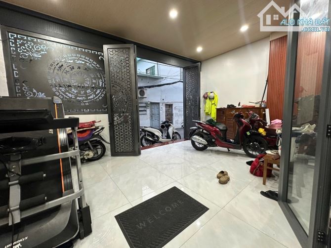 Nhà ngang 6m, sát MT Nguyễn Tư Giản, 71m2, 5 tầng xe hơi vào nhà, 9.5 tỷ - 1