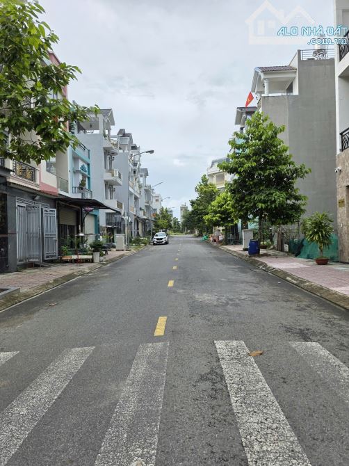 Bán nhà full nội thất gần làng đại học, p.Bình An, Tp.Dĩ An chỉ 7,2 tỷ TL M6886 - 1