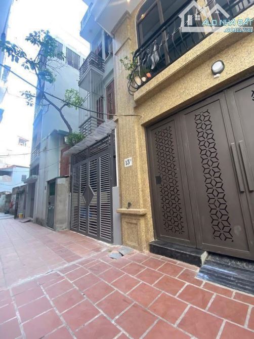 BÁN TÒA CCMN DỊCH VỌNG 70M2 X 6 TẦNG THANG MÁY 18 PHÒNG DÒNG TIỀN 80TR/THÁNG - GIÁ 20.6 TỶ - 1