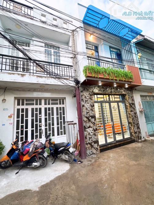 Nhà Mới 1 Lầu 4 x 10m, 2PN 2WC Ngay Đường Tân Phước. Sổ Hồng Riêng Giá Rẻ - 1
