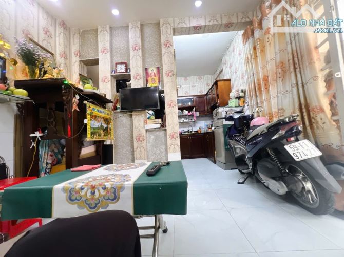 💥💥ĐOÀN VĂN BƠ - NHÀ 2 TẦNG - HOÀN CÔNG ĐỦ - 21.1m2 - GIA 2TY999💲 TL CHÍNH CHỦ - 1