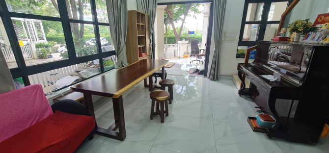 Cần bán gấp biệt thự góc 2 mặt tiền KDC Senturia - Vườn Lài, P. An Phú Đông, Quận 12 - 12