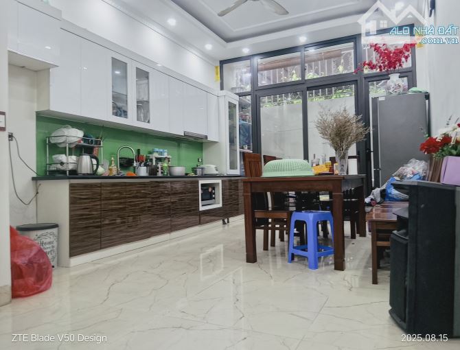 BÁN NHÀ PHÂN LÔ NGUYỄN KHÁNH TOÀN, 60M2, 2 MẶT THOÁNG, CÁCH PHỐ 15M, NGÕ RỘNG, GIÁ 14 TỶ - 13